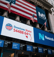 Illustration of the three major U.S. indexes closing lower